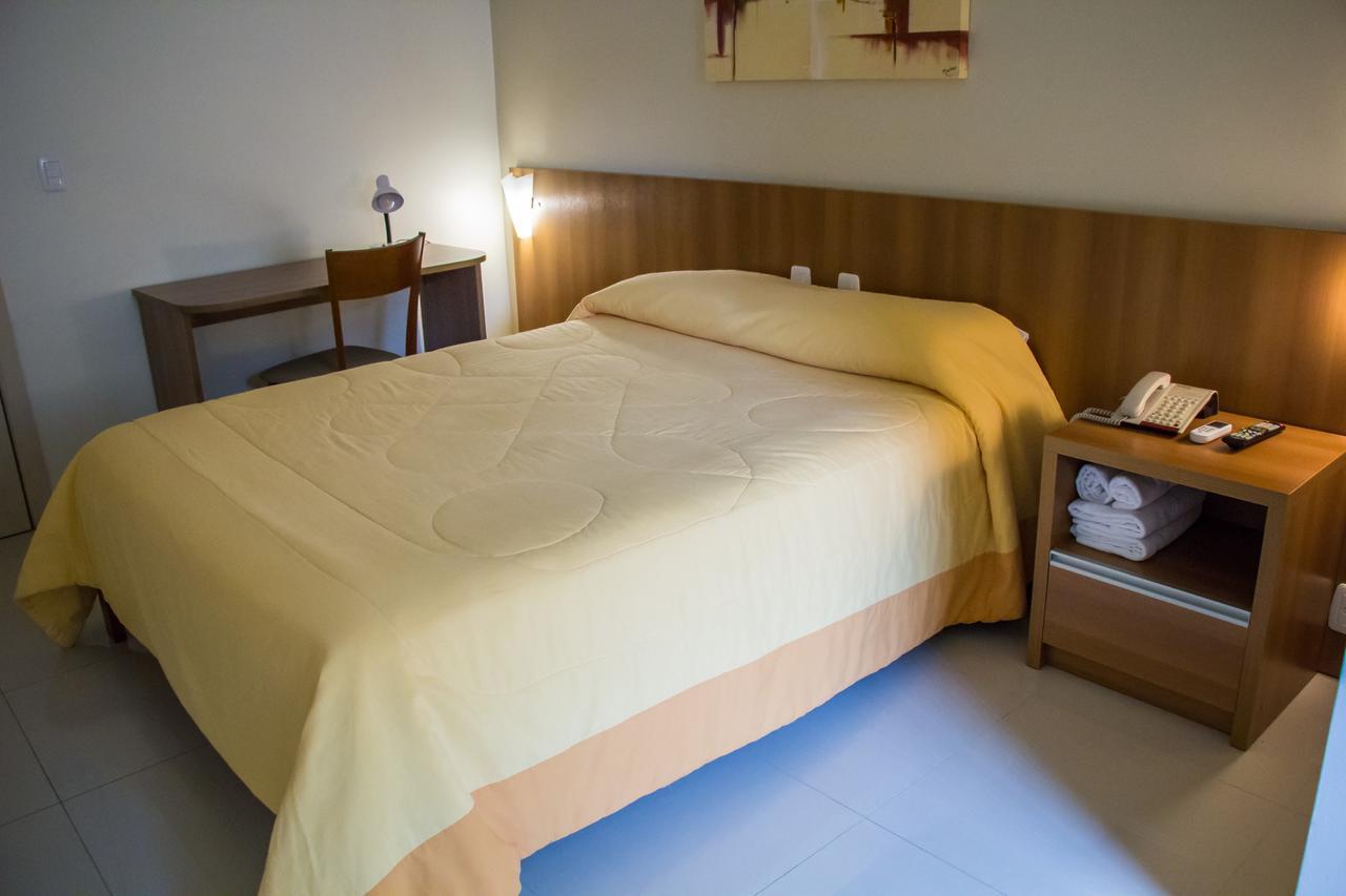 Hotel Fiorio Flores da Cunha Exteriör bild